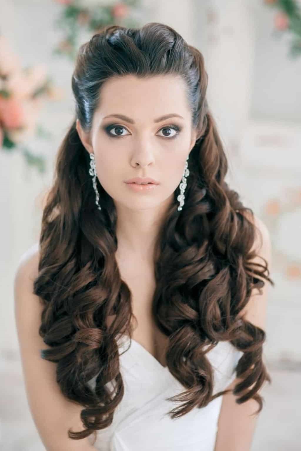 32 Round face bridal hairstyle ideas | bridal, indian bridal makeup, indian  bridal